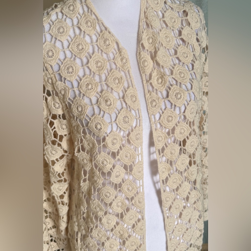Rebellion Ivory Crochet Lace Fringe Kimono Cardigan - Picture 3 of 5